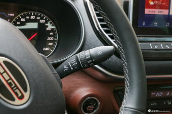 2018款森雅R9 1.2T自动豪华智尚型