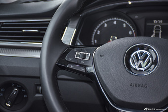 2016款帕萨特1.4T自动尊荣版280TSI