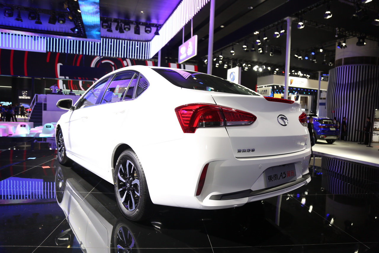 2018广州车展实拍：东南A5翼舞