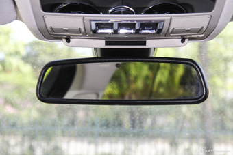 2015款捷豹XJL 3.0L自动SC两驱尊享商务版