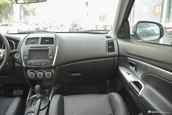 2013款劲炫ASX 2.0L自动四驱旗舰版