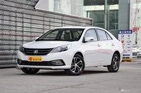 2016款众泰Z300 1.5L手动尊享型