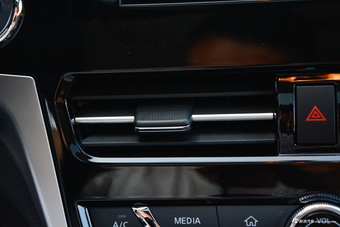 2018款启辰T70 2.0L自动睿享版