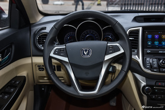 2015款逸动1.6L手动豪华型国5