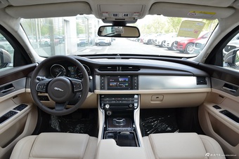 2017款捷豹XFL 2.0T自动200PS精英版图片