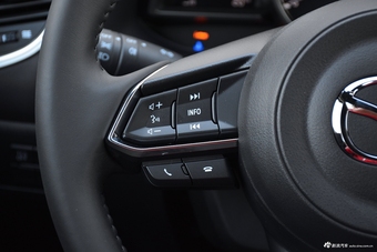 2018款马自达CX-4 2.5L自动四驱蓝天运动版