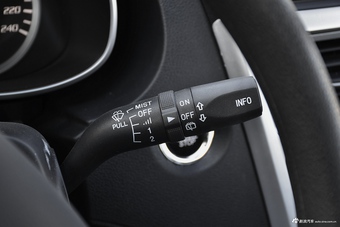 2017款奔腾X40 1.6L自动