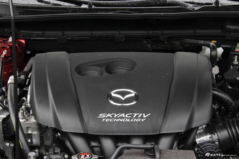 2016款马自达CX-4 2.0L自动两驱蓝天活力版