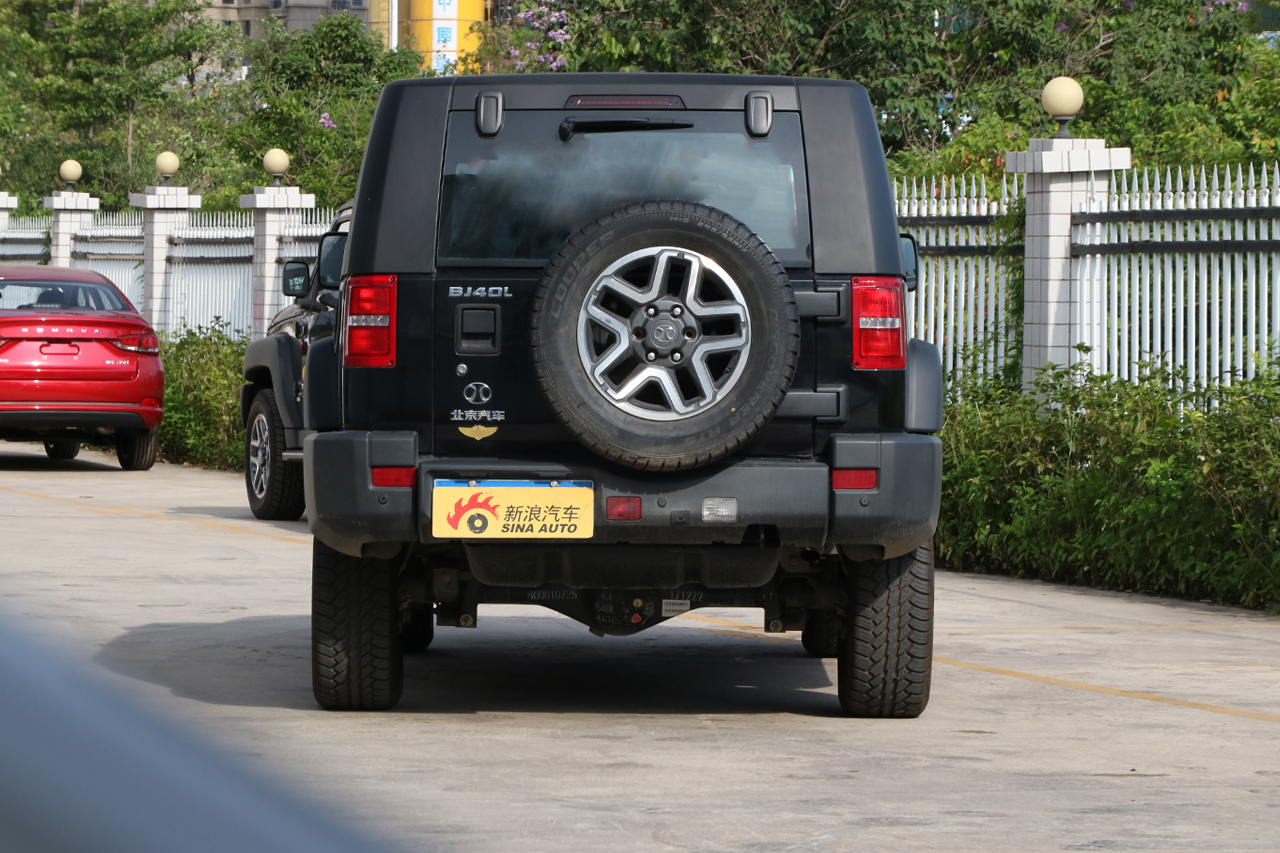 2016款北京BJ40L 2.3T自动四驱尊享版