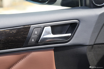 2016款众泰T600 2.0T手动豪华型运动版