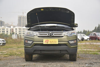 2016款长安CX70 1.6L手动运动型