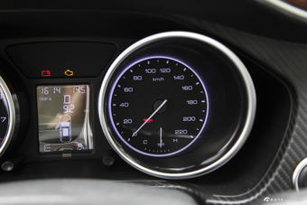 2017款众泰T300 1.5T自动尊贵型 