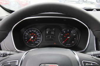 2018款荣威RX5 1.5T 20T手动两驱互联网智尊版