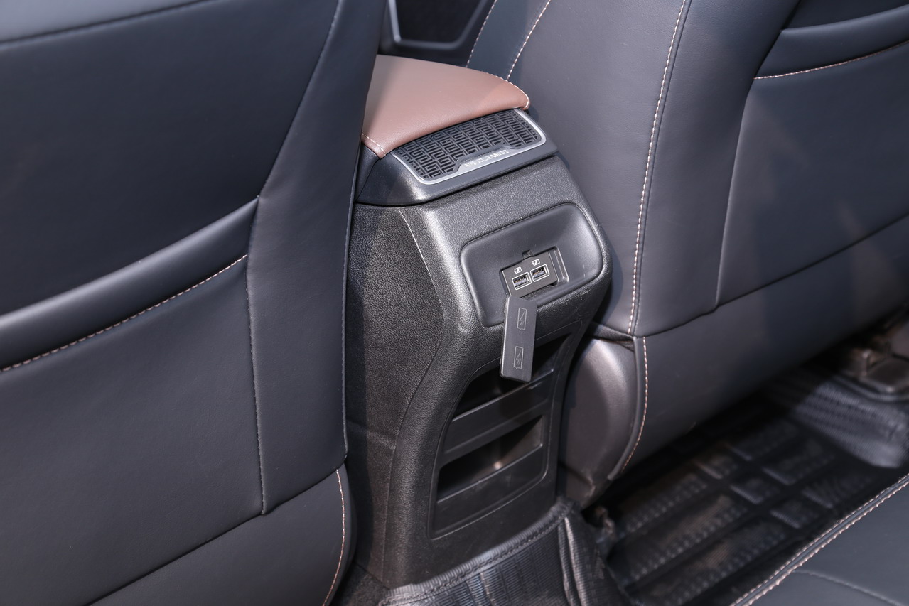 2018款吉利帝豪GL 1.4T自动旗舰型