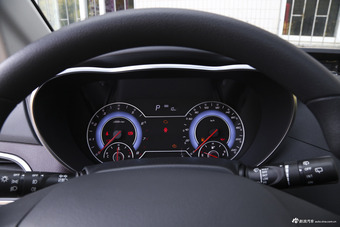 2017款福美来F7 1.5T 7座自动舒适型