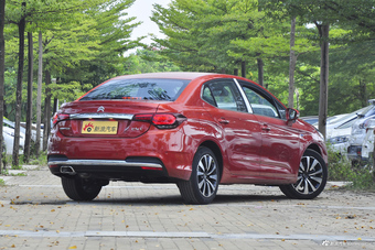 2016款雪铁龙C4L 1.6T自动精英型