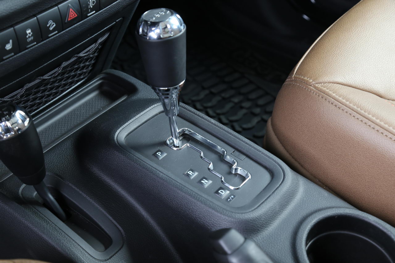 2016款牧马人3.0L自动75周年致敬版