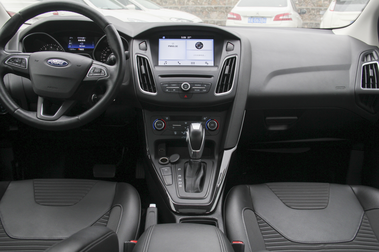 2018款福克斯三厢1.5T自动精英型EcoBoost 180