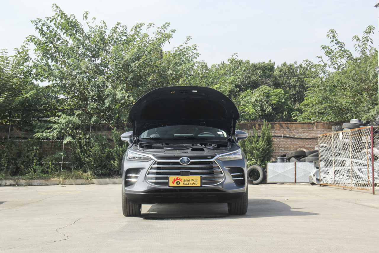 2018款比亚迪唐新能源2.0T全时四驱智联创享型7座