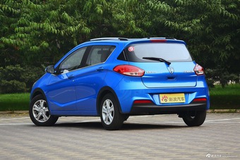 2016款宝骏310 1.2L手动豪华型 碧海蓝