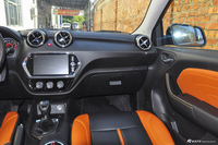 2016款东南DX3 1.5L手动旗舰型