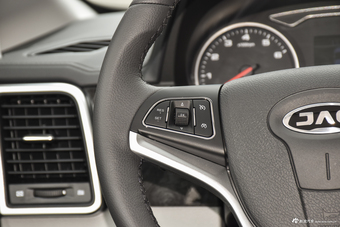 2017款瑞风M4 1.9T手动豪华型柴油