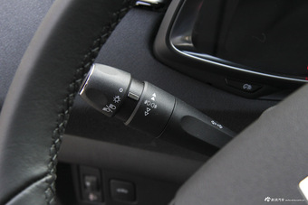 2018款DS 5LS 1.6T自动30THP时尚型