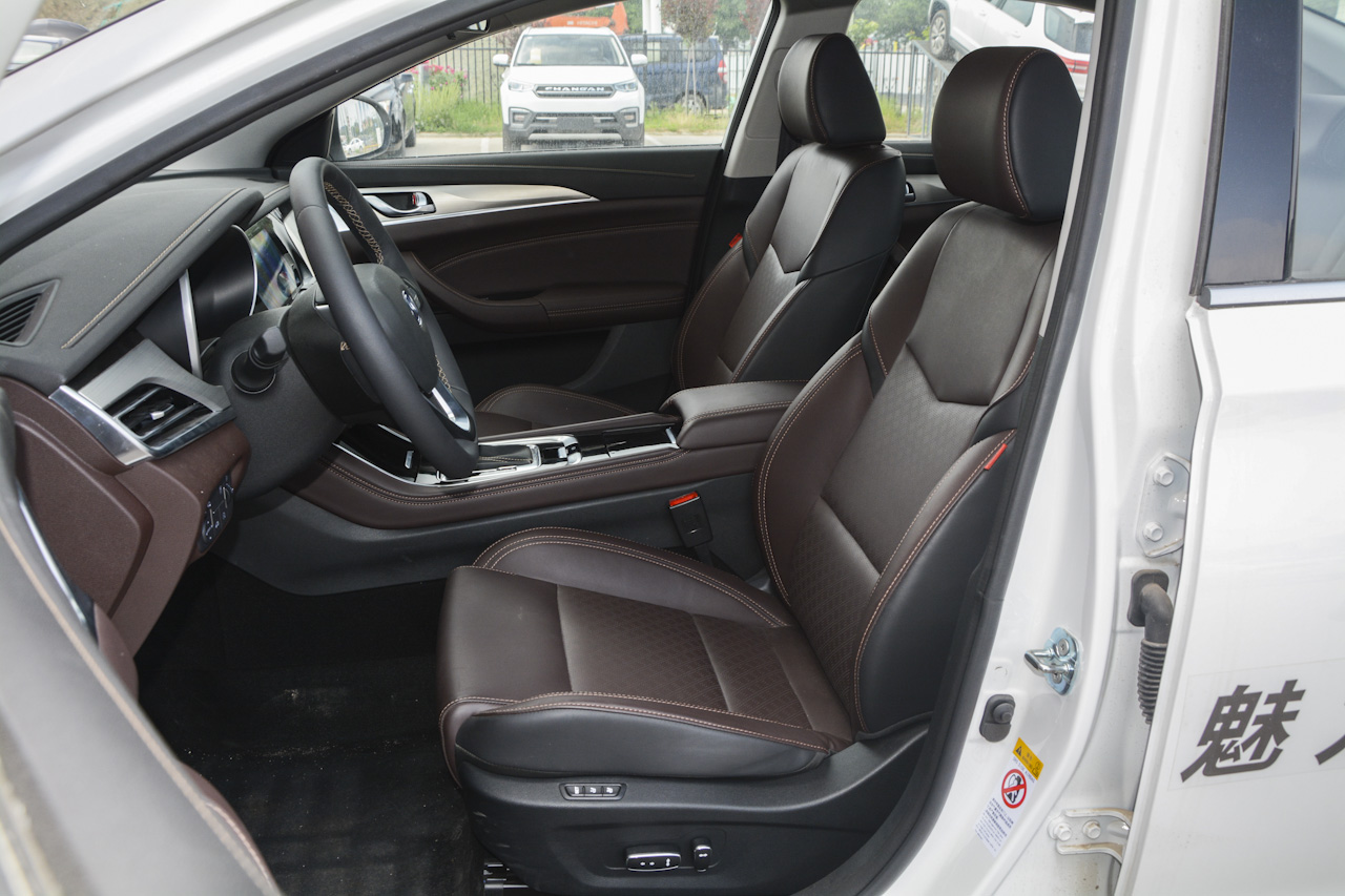 2018款逸动1.6L GDI自动尊尚型 