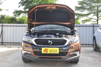 2016款DS 6 1.6T雅致版THP160 野熔岩