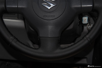 2013款奥拓1.0L手动豪华型 海沙蓝