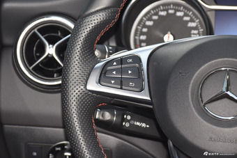 2017款奔驰CLA级改款 2.0T自动220 4MATIC