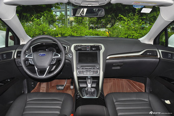 2013款蒙迪欧2.0T自动200豪华型图片