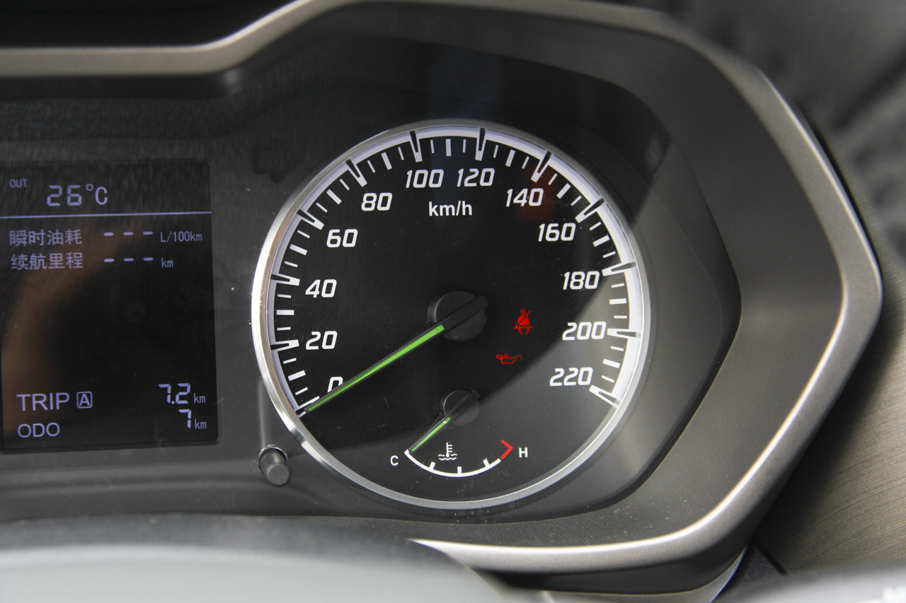 2016款海马M3 1.5L手动智能舒适型