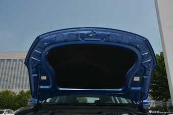 2018款吉利博瑞GE新能源PHEV 耀领版