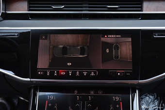 2018款奥迪A8L 3.0T自动55 TFSI quattro尊贵型