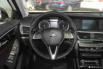 2017款英菲尼迪QX30 1.6T自动两驱时尚版