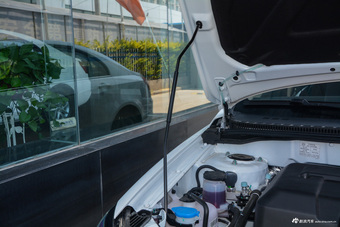 2017款吉利帝豪1.5L手动三厢百万款时尚型