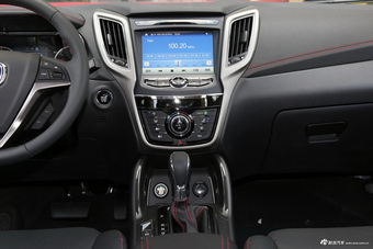 2017款长安CS75尚酷版 1.5T自动锋锐型