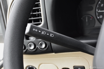 2017款特顺2.4L手动商务型短轴中顶11/12座4G69S4N