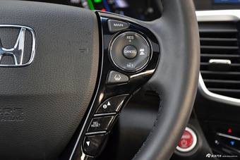 2016款本田雅阁混动2.0L自动锐尊版宝石红