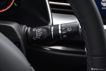 2018款哈弗H6 换代蓝标 1.5T自动超豪型