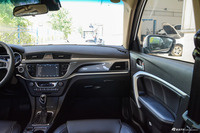 2017款吉利帝豪1.5L自动三厢百万款向上互联版