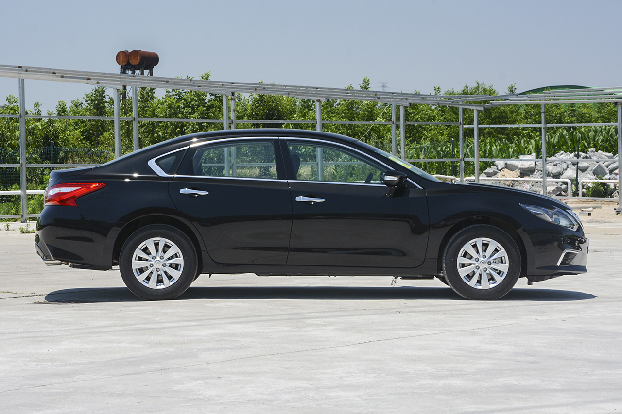 2018款天籁2.0L自动 XL智进版