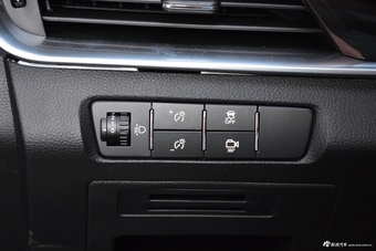 2017款宝骏560 1.5T DCT旗舰型7座