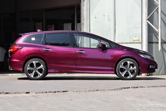 2017款杰德 1.5T自动210TURBO CVT豪华版 6座