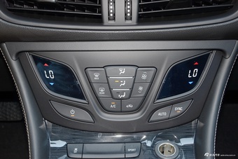 2017款昂科威2.0T自动四驱领先型28T
