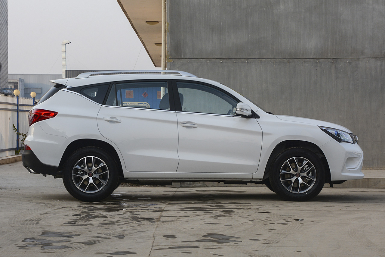 2017款比亚迪宋盖世升级版1.5TID自动精英型