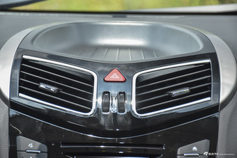 2015款海马S5 1.6L手动豪华型天窗版