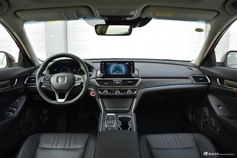2018款本田雅阁锐·混动2.0L自动锐尊版