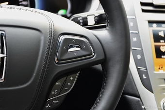 2017款林肯MKZ 2.0H自动尊耀版